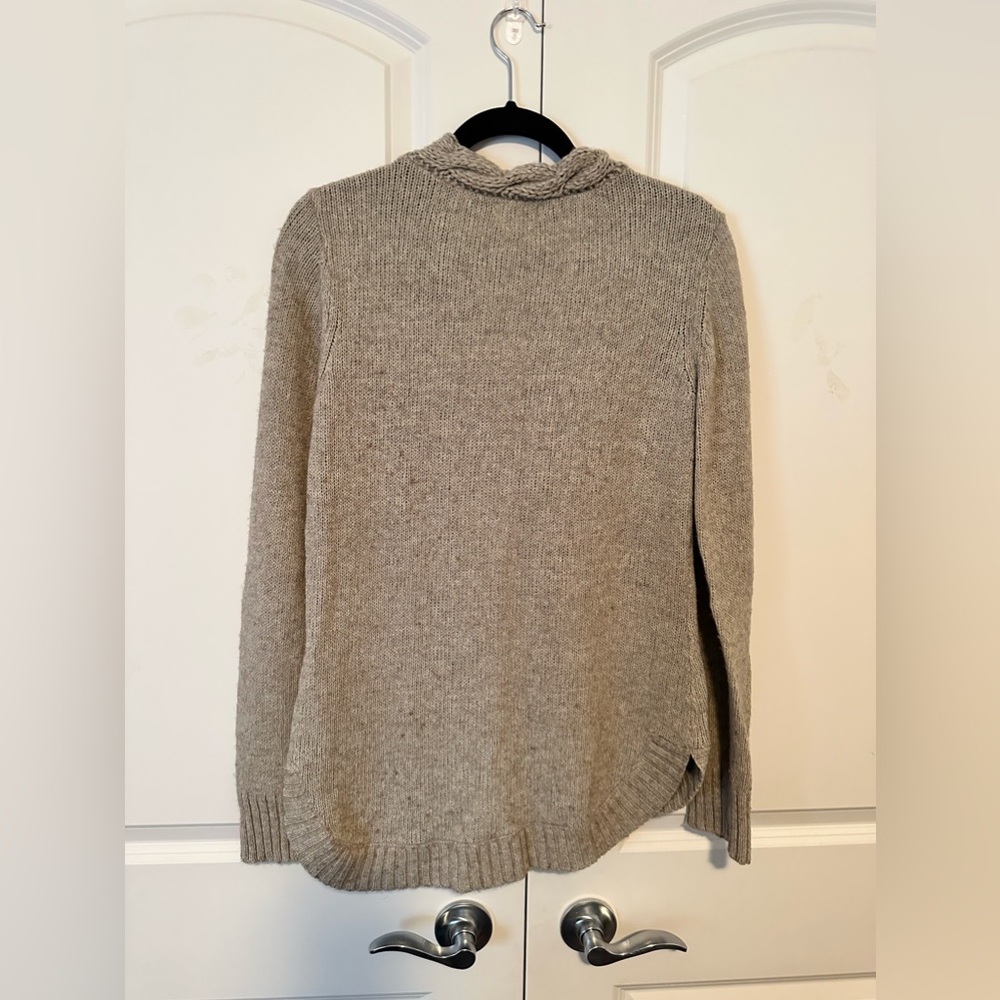 Royal Robbins V neck sweater